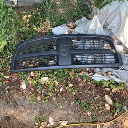 2012 RAM 1500 OEM Grille