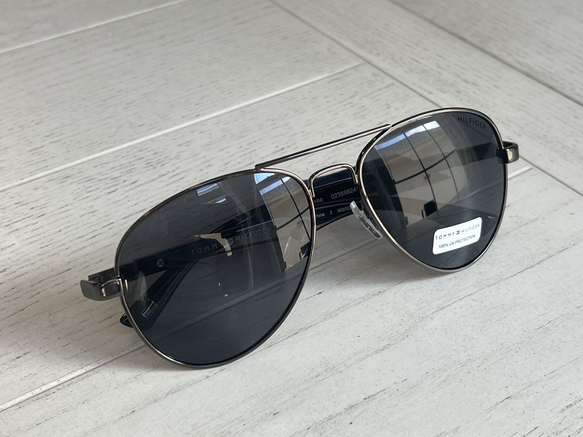 TOMMY HILFIGER MMOM186 Mens Sunglasses 100% UV Protection