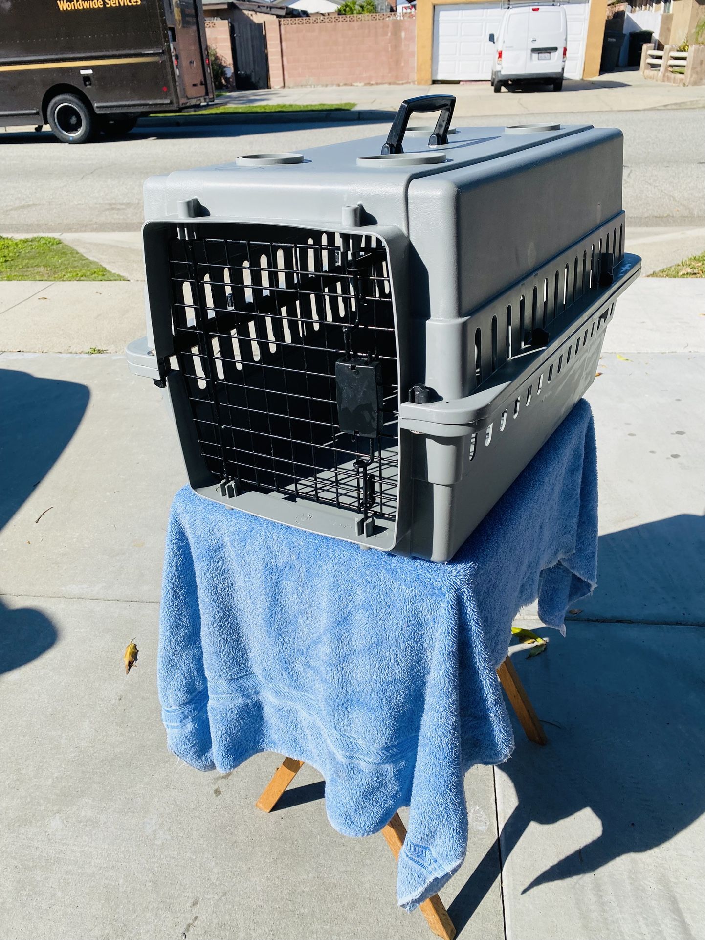 pet Carrier. See description.