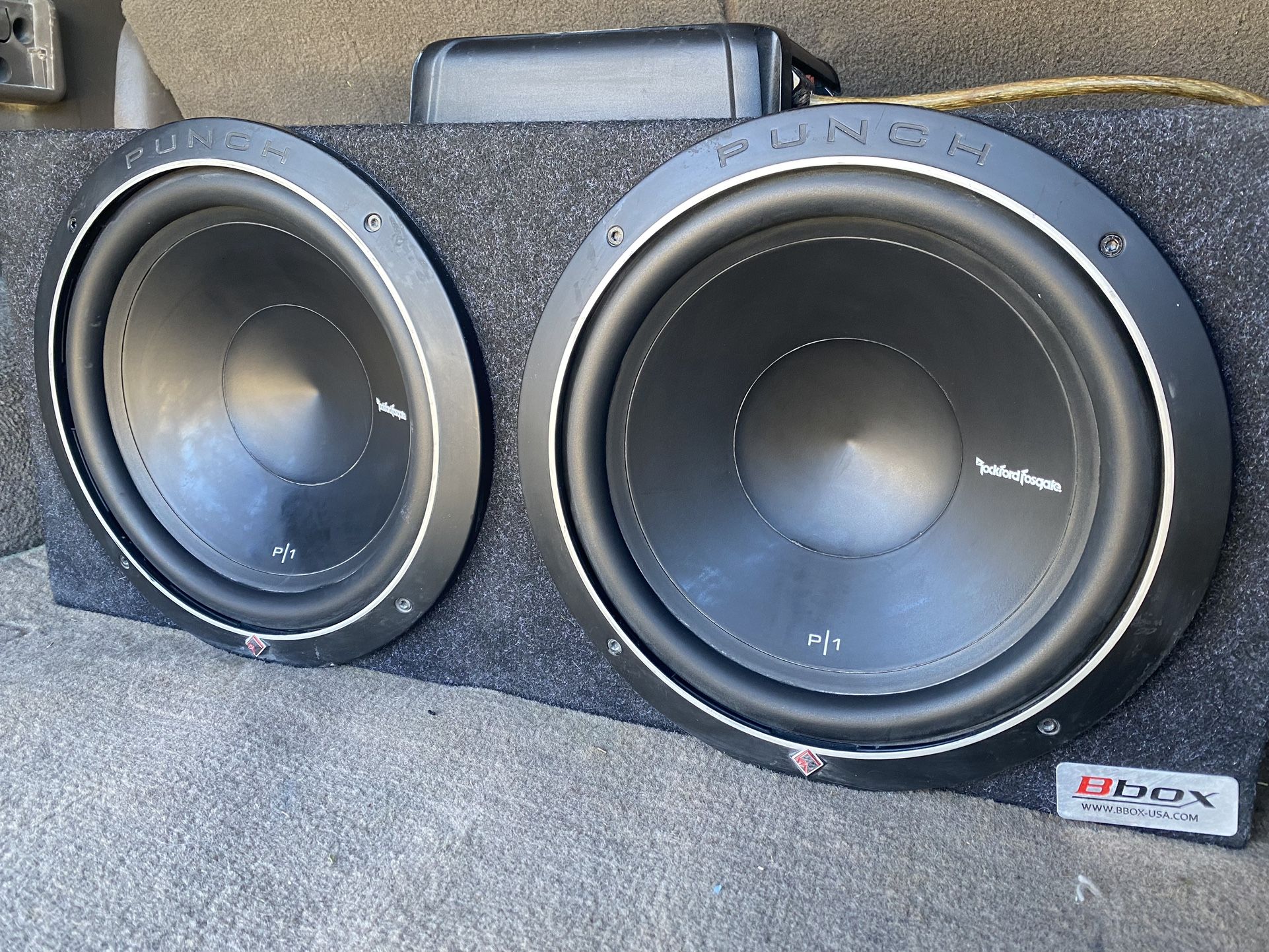 Rockford Fosgate P1 12” Subwoofers With Box And Pioneer Amp