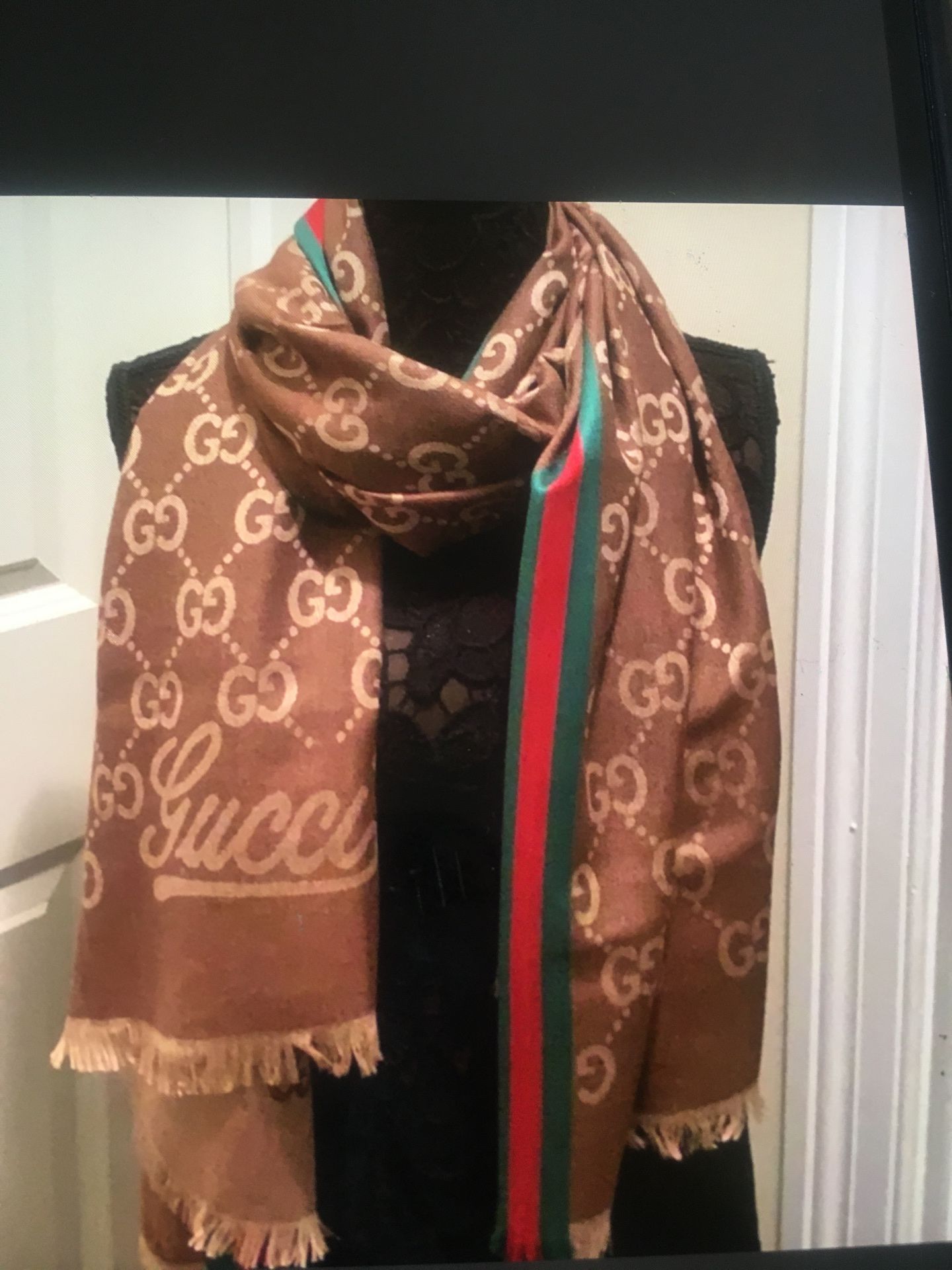 New authentic Gucci gg print brown scarf