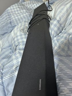 SAMSUNG SOUNDBAR WITH 25’ ROCKETFISH TOSLINK