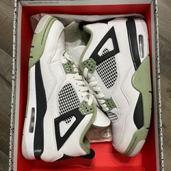 Jordan 4 Retro 