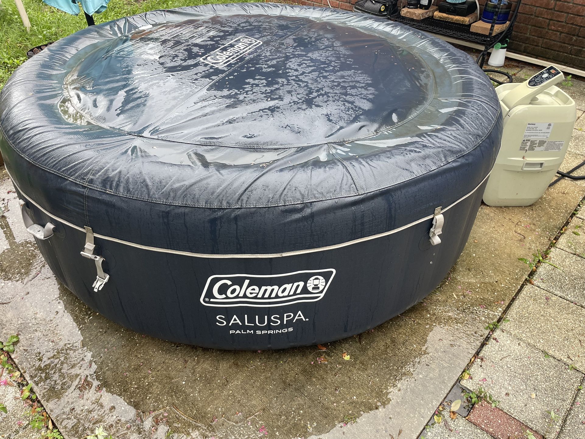 ($200 OBO) Colman Saluspa (Palm Springs)