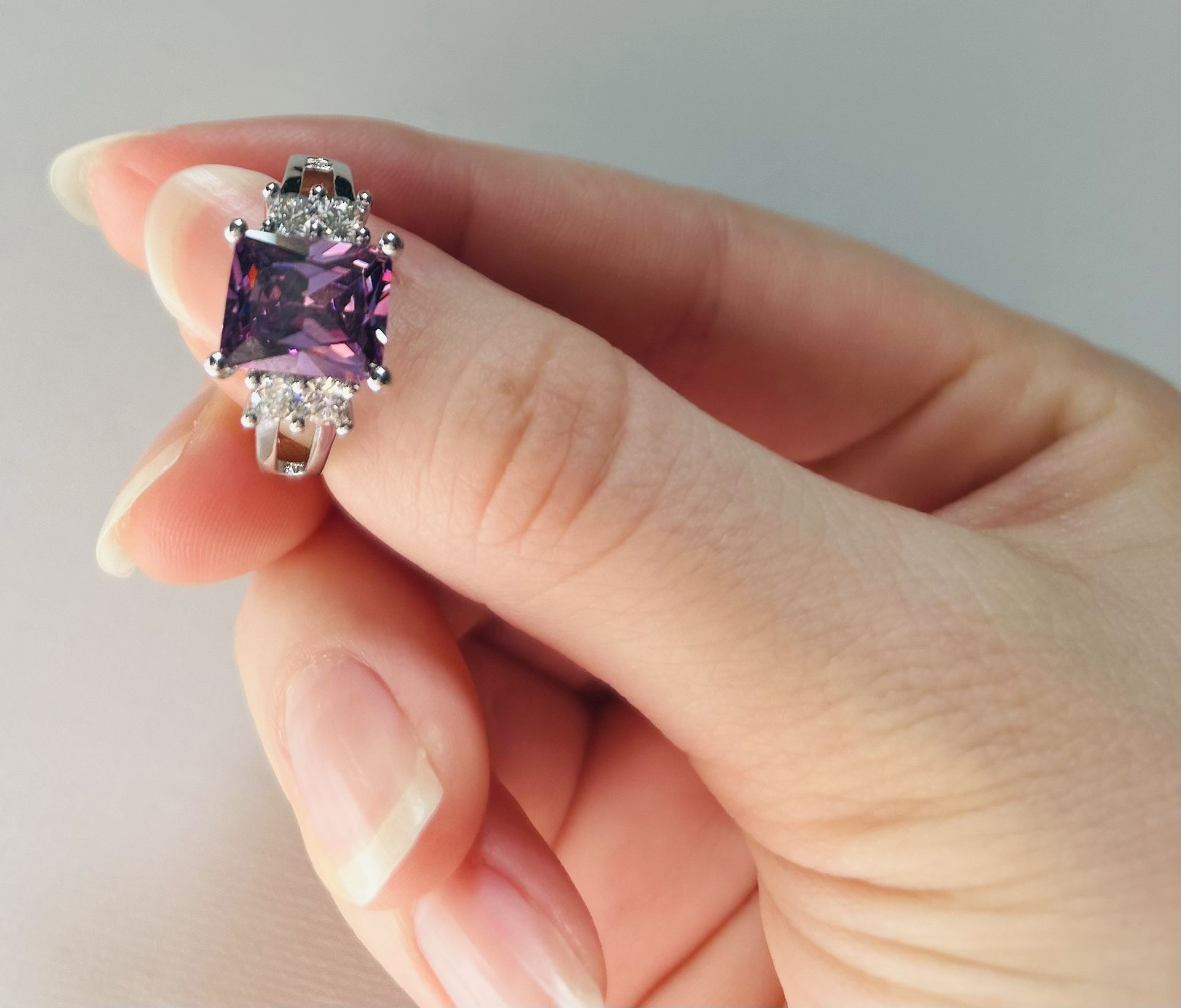 NEW Beautiful Statement Ring AAA Zircon Purple Stone