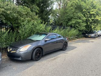 White PS4 $100 Bucks