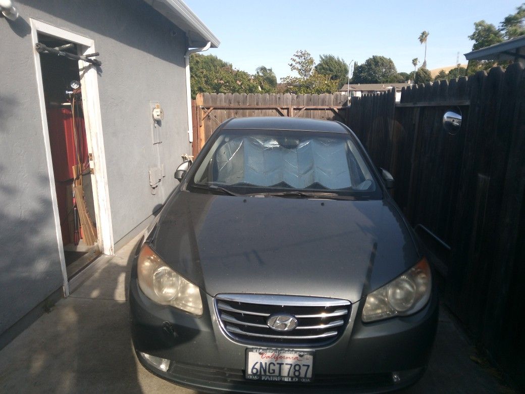 HYUNDAI. ELENTRA 2010. 179KMILES