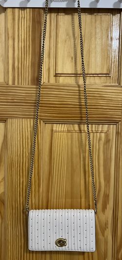 Beautiful Coach Chain Wallet, Can Be Also Be Wear As A Belt Bag