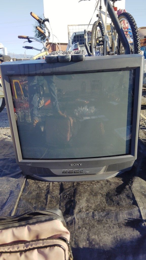 Sony  27 Inch Trinitron Tv