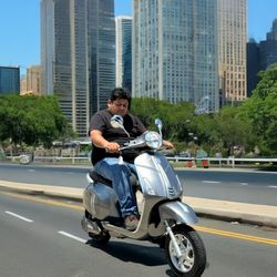 All Electric Retro Italian Style Scooter With 60 Volt 20 AH Lithium Ion Battery 