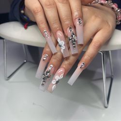 Nails 