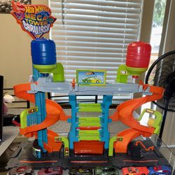 Hot Wheels City Mega Car Wash Playset 💦 