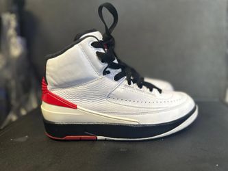 Nike Air Jordan 2 Retro White Varsity Red Black SIZE:4Y