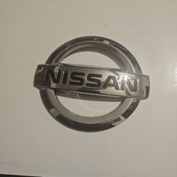 14-20 Nissan RogueRear Emblem