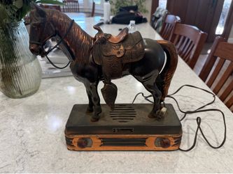 Abbotwares Standing Horse and Saddle Radio Bronze & Copper Vintage 1940's Z477 turns on  works good in great shape very heavy