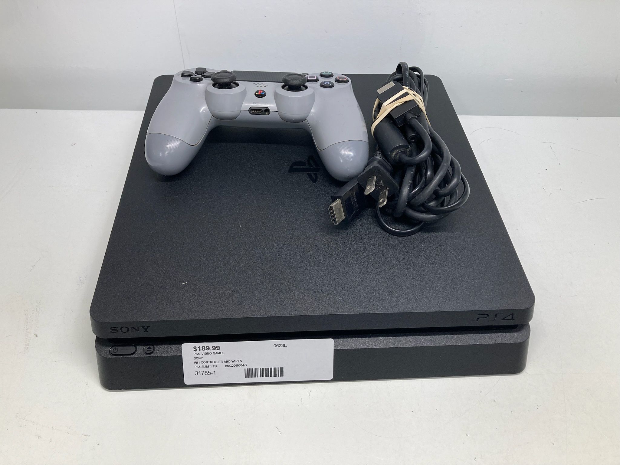 Sony Playstation 4 PS4 Slim 1TB Console With Controller And Wires for