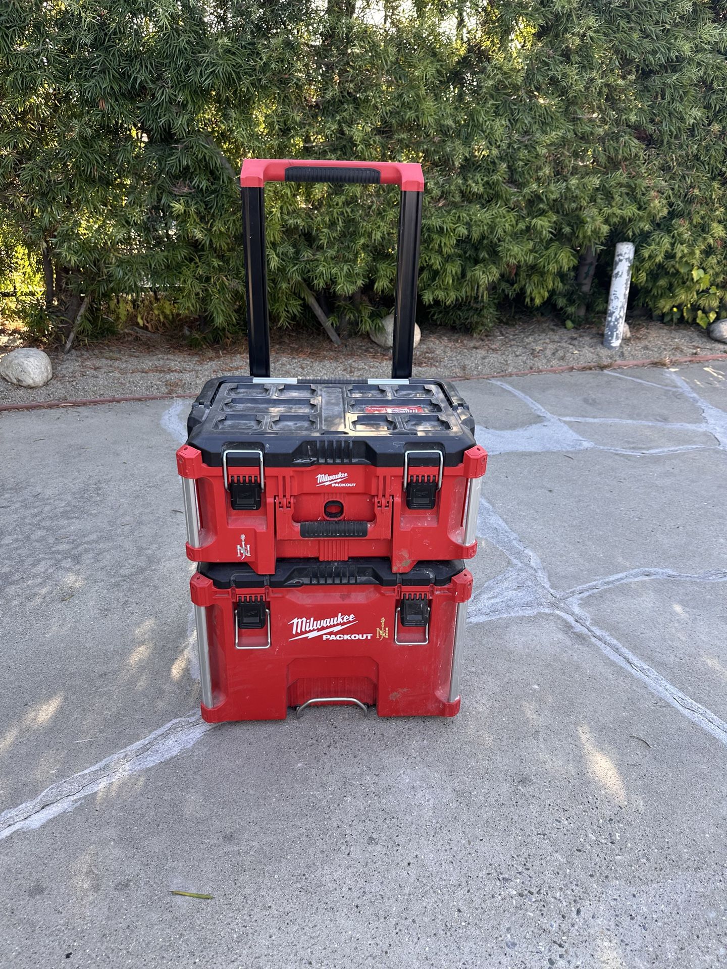 Milwaukee rolling toolbox.