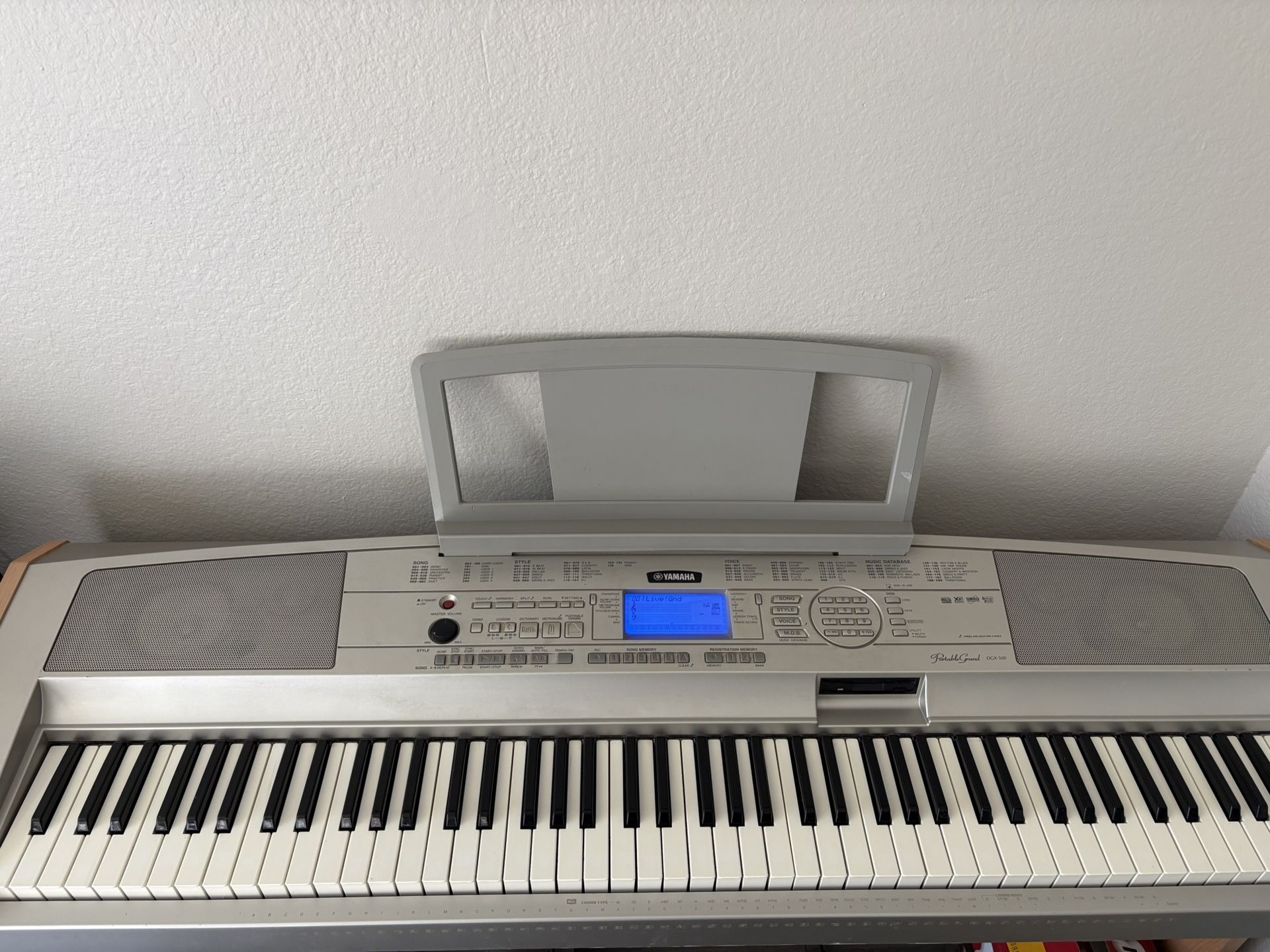 Yamaha Keyboard