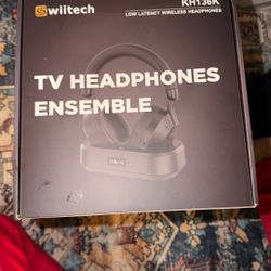 Ensemble Witless Headphones With Stand 