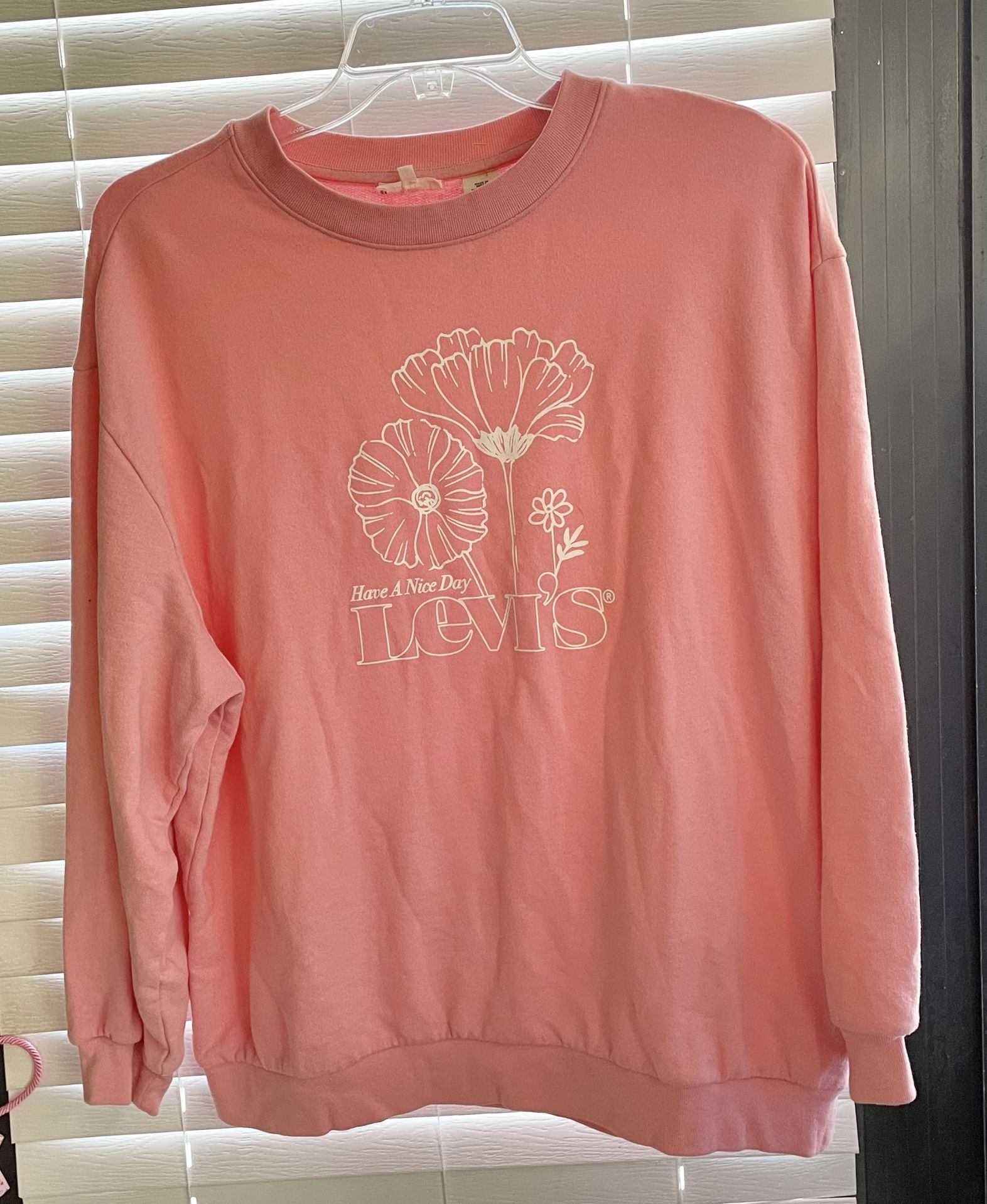 VINTAGE Levi’s Sweatshirt - Pink With White Lettering - Women’s Size XL