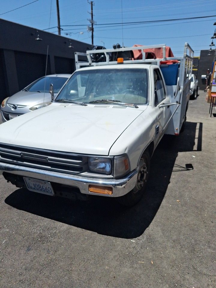 1991. TOTOTA TRUCK , DUALLY,