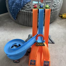 Fisher-Price Hot Wheels Racetrack
