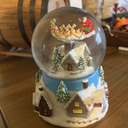 Vintage Santa Clause On Sleigh winter Village Snow Globe  With Music 