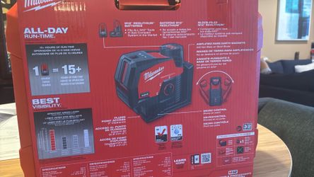 Mikwaukee M12 Green laser kit cross line plumb points