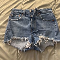 Levi Shorts 