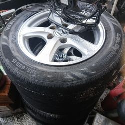 4 Rines De Honda Buen Estado Bara