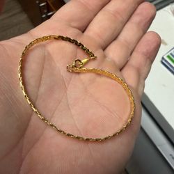 14k gold bracelet 9”