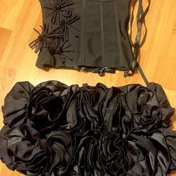 Nice 2 piece outfit very elegant original price 200.00