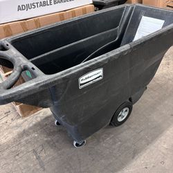 Rubbermaid Commercial Products Tilt Dump Truck, 2100 lbs 1 Cubic Yard Heavy Load Capacity with Wheels, Trash Recycling Cart, Black
New
600$ cash no ta