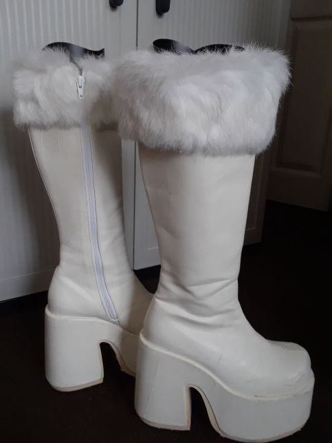 LA Carte Platform Chunky Gogo Rabbit Fur Boots Size 7