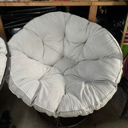 2 Papasan Chair And Cushion 