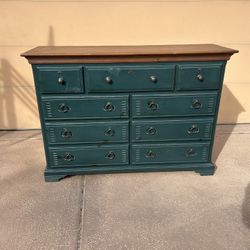 9-drawer Wooden Dresser