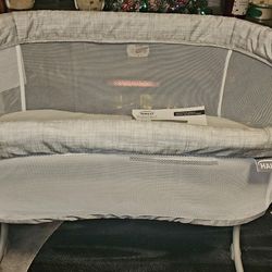 Halo Brand new used 1 time for a grand baby. Comes with paperwork. Washed mattress sheet tonight. It's the nicest bassinet I have ever seen.

Was $100