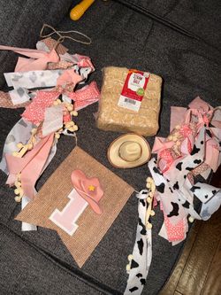 Cowgirl birthday decor