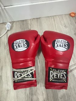 Cleto Reyes gloves