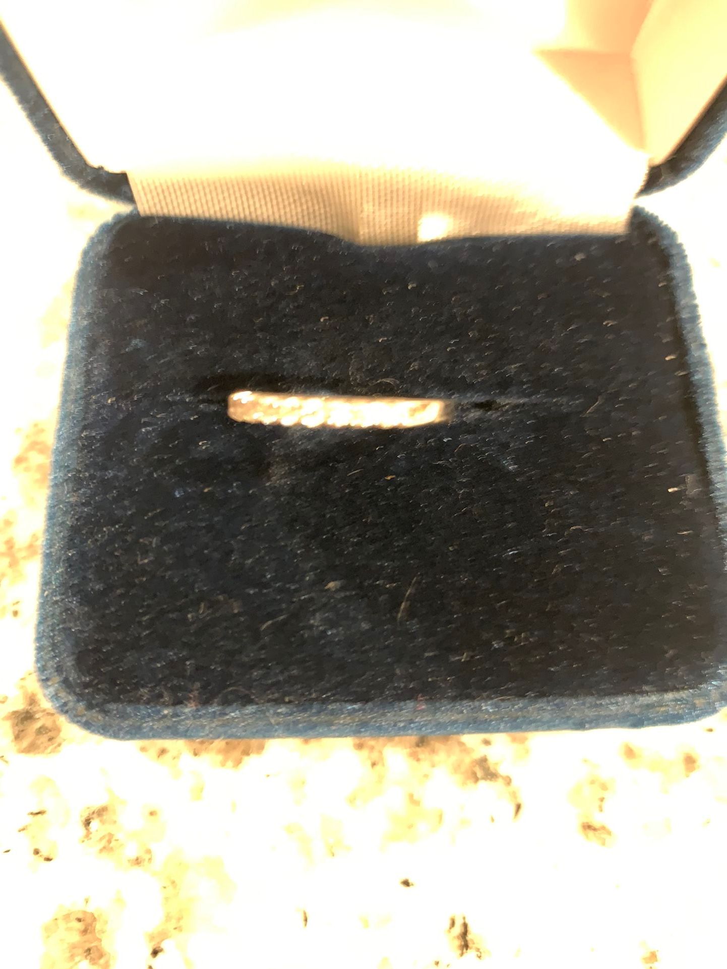 Woman’s Wedding Ring For Sale. 