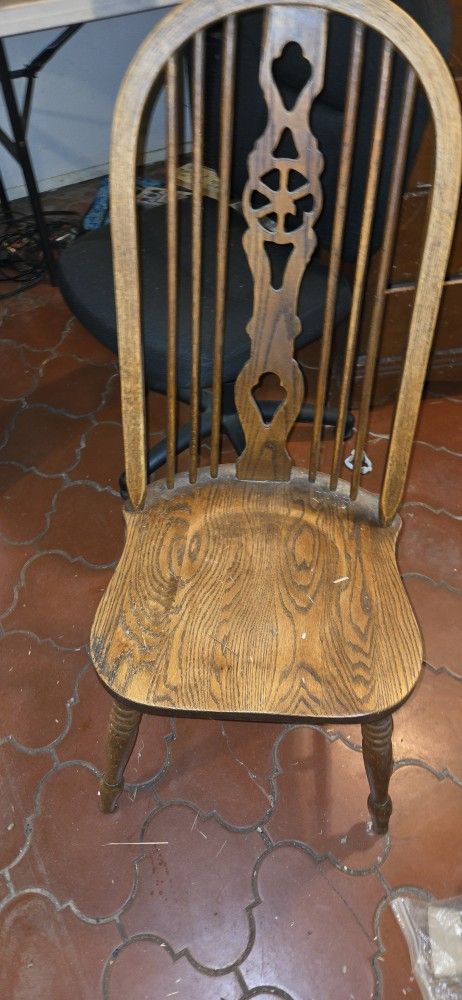 Old Oak Chair. Missing Small Piece