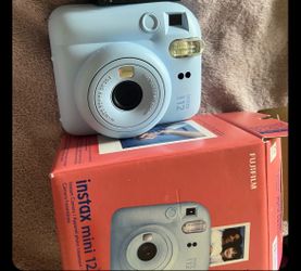 Instax mini 12 Polaroid camera