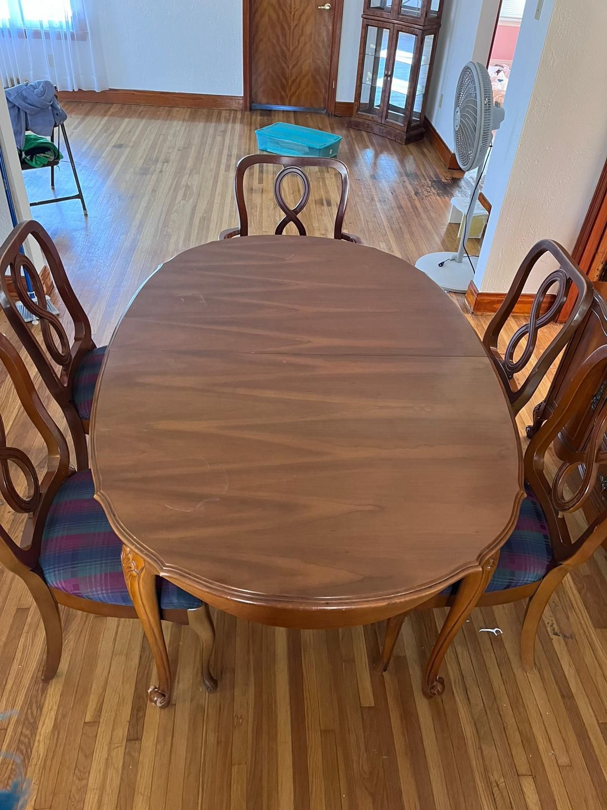 Used Dining Room Tables And Chairs For Sale
