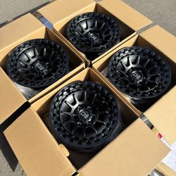 Brand New Black Rhino “Barrage” 17” Off-Road Wheels 6 Lug 6x139 (6x5.5) Trucks and SUVs 17x8.5 -10 Offset