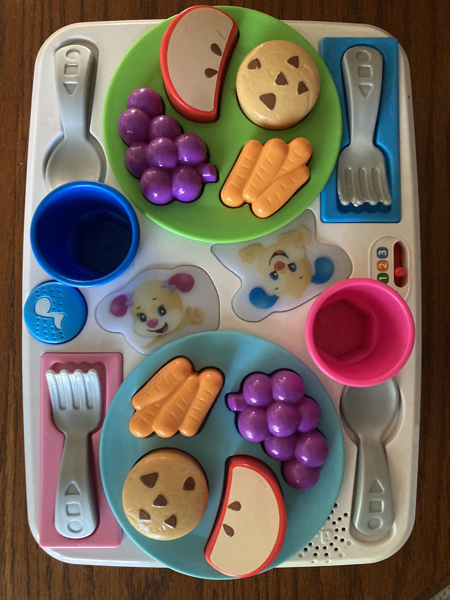 Interactive Table Setting Play set