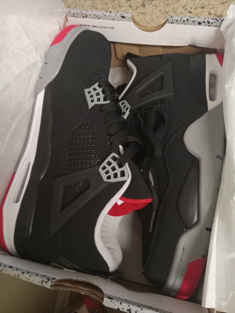 Jordan 4 Retro Size 8 New!