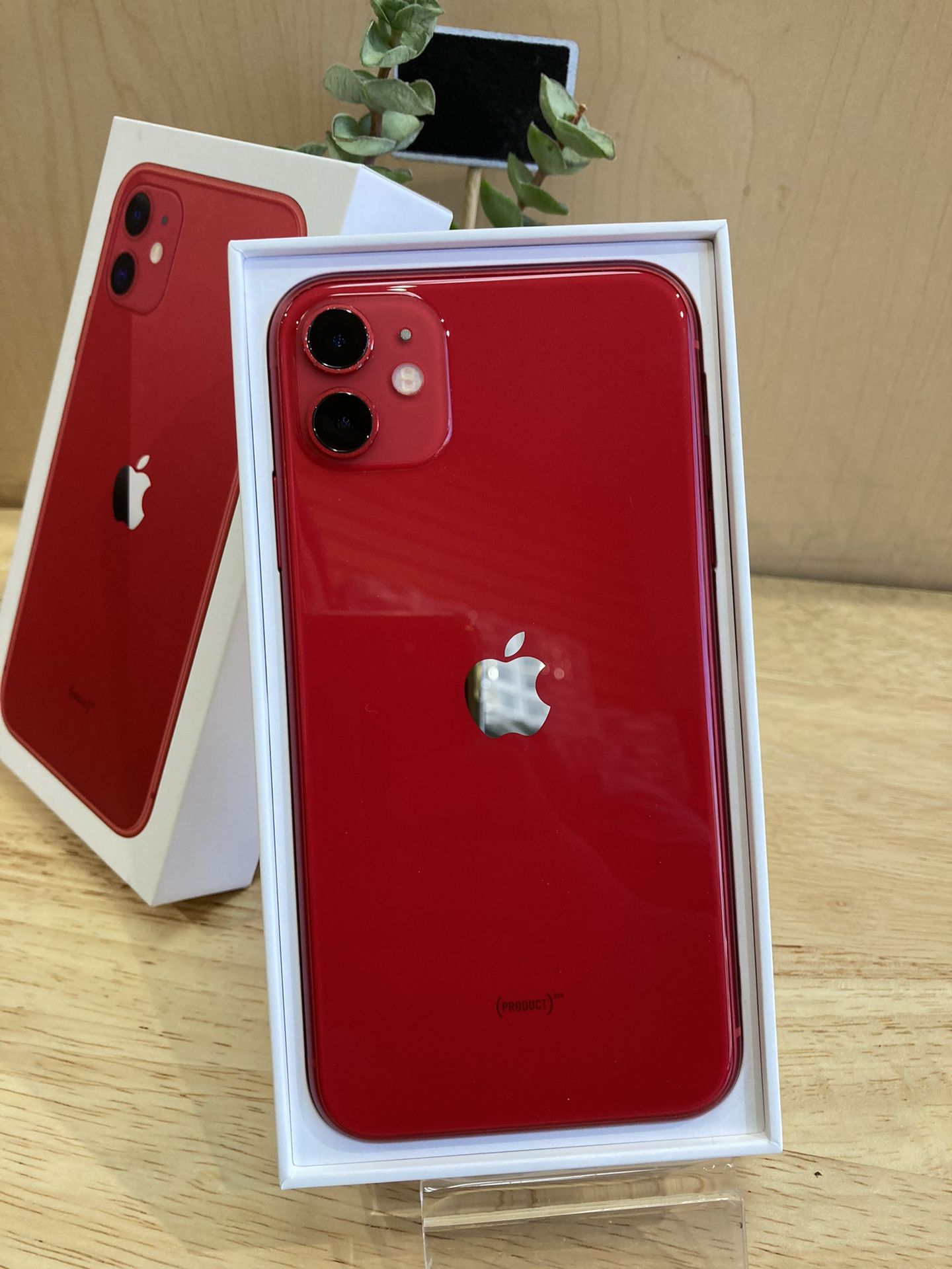 Apple IPhone 11 64Gb Red Unlocked For Any Carrier/IPhone 11 64Gb 