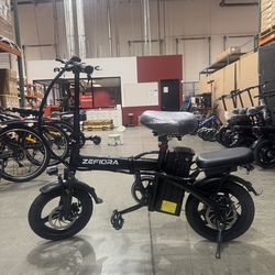 Folding electric bicycle