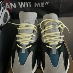 Waver Runners Size 10.5