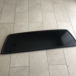 Rear Windshield for Nissan Pickup